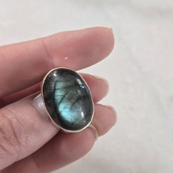 Silver 925 Hand Made Labradorite Blue Oval Large Hammered Band Ring Size 6.5 - Picture 6 of 12